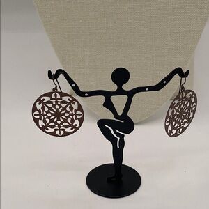 3.22.26-10 Round Filigree Copper-Tone Dangle Earrings